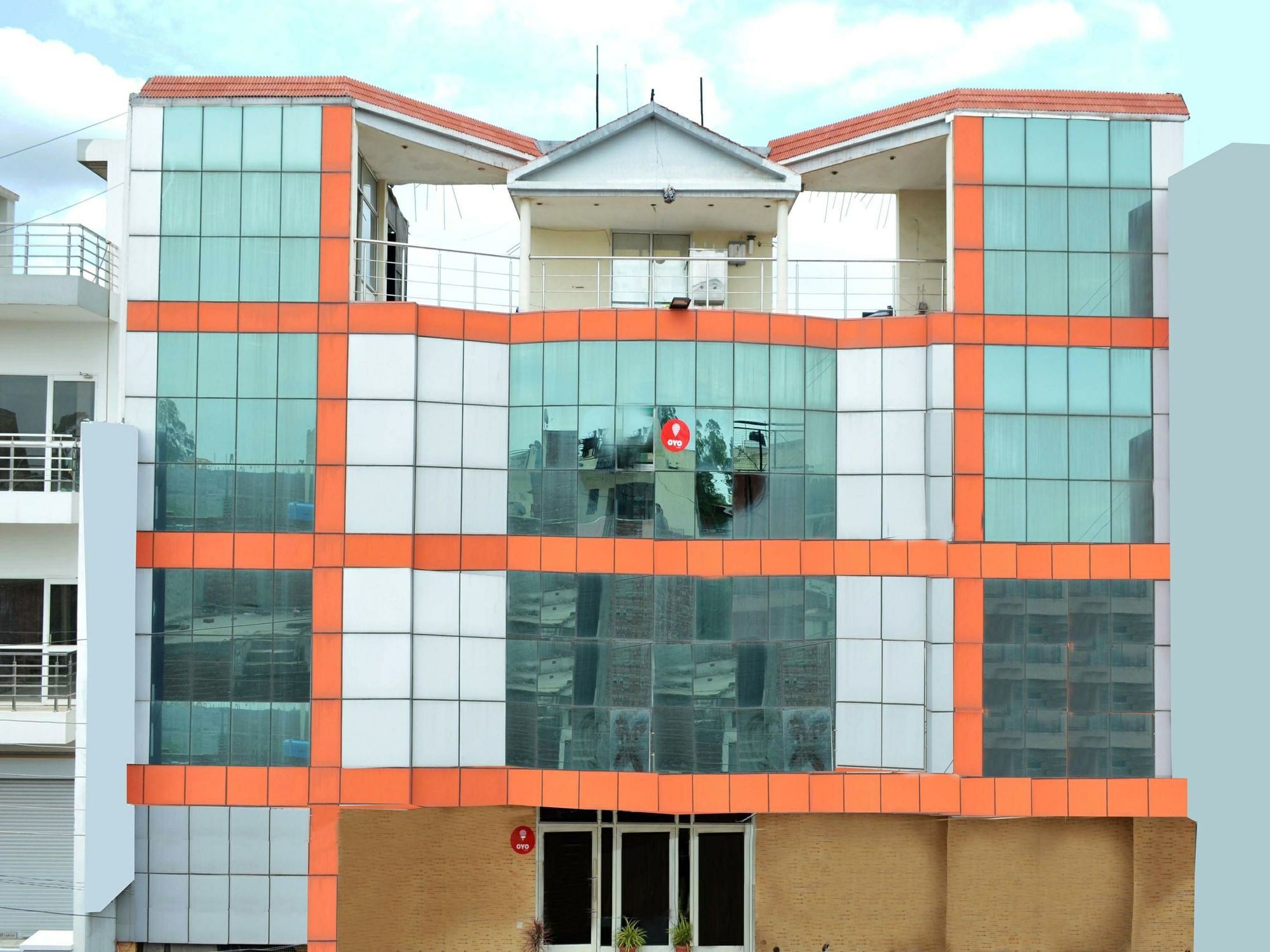 Oyo 6463 Hotel Dove Chandīgarh 外观 照片